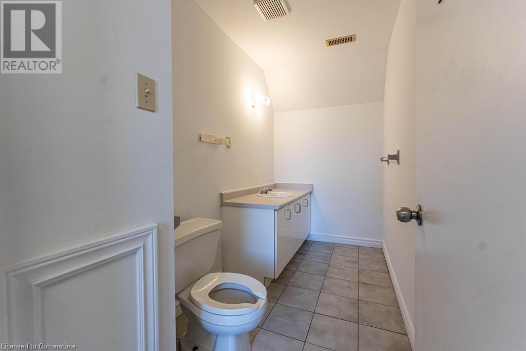 Photo 6 of 923 Brant Street Unit 4, Burlington ON