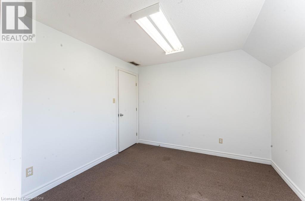 Photo 19 of 923 Brant Street Unit 4, Burlington ON