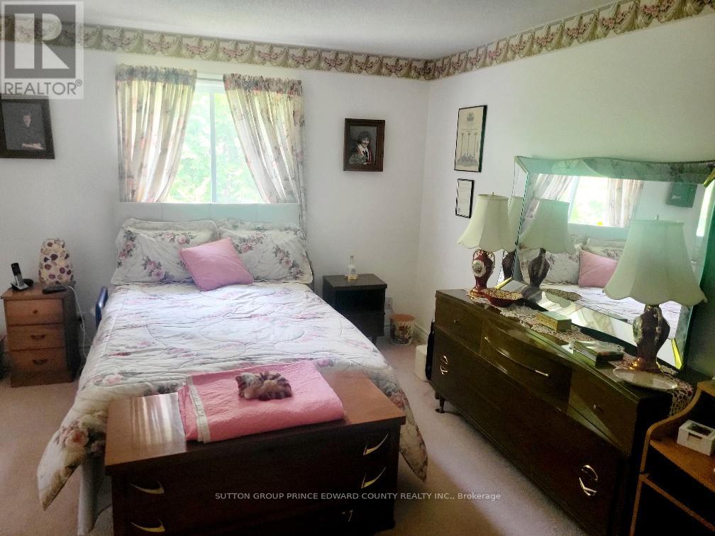 Photo 17 of 100 Selena Avenue, Belleville ON