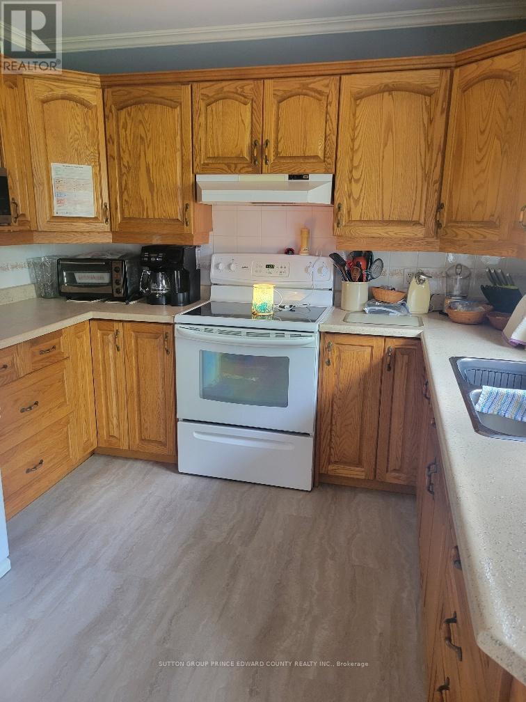 Photo 3 of 100 Selena Avenue, Belleville ON