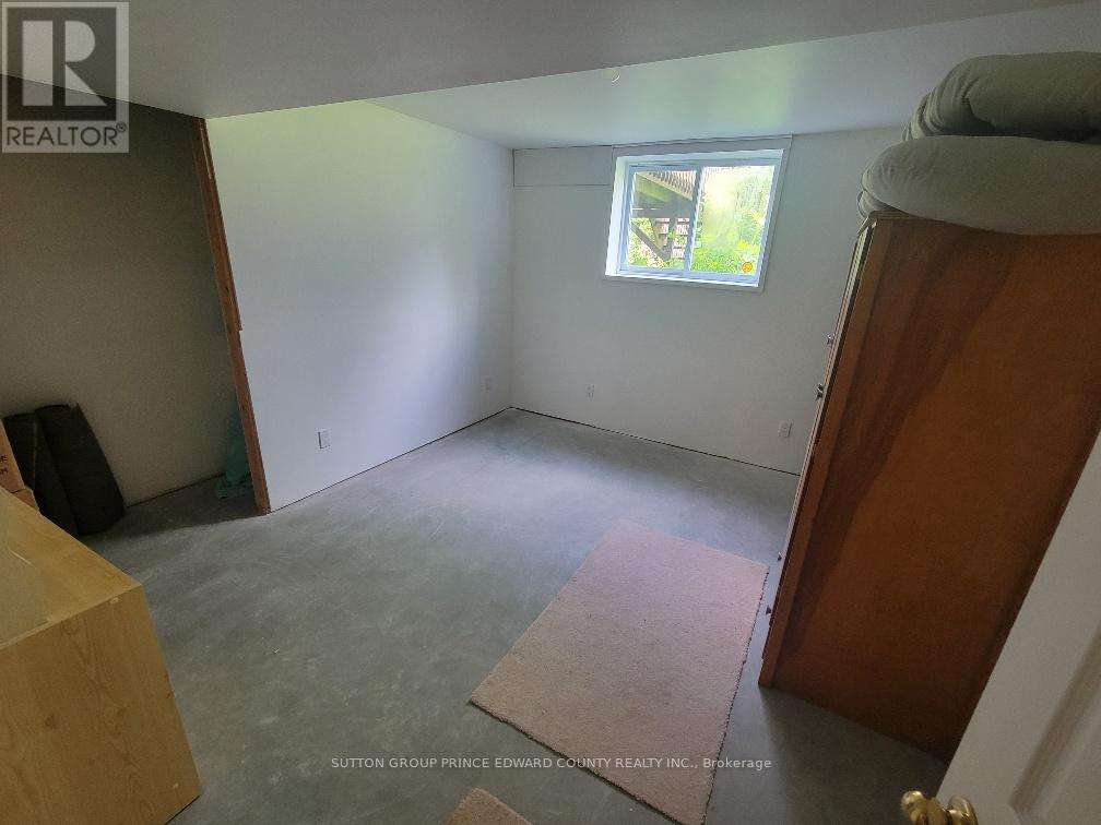 Photo 39 of 100 Selena Avenue, Belleville ON