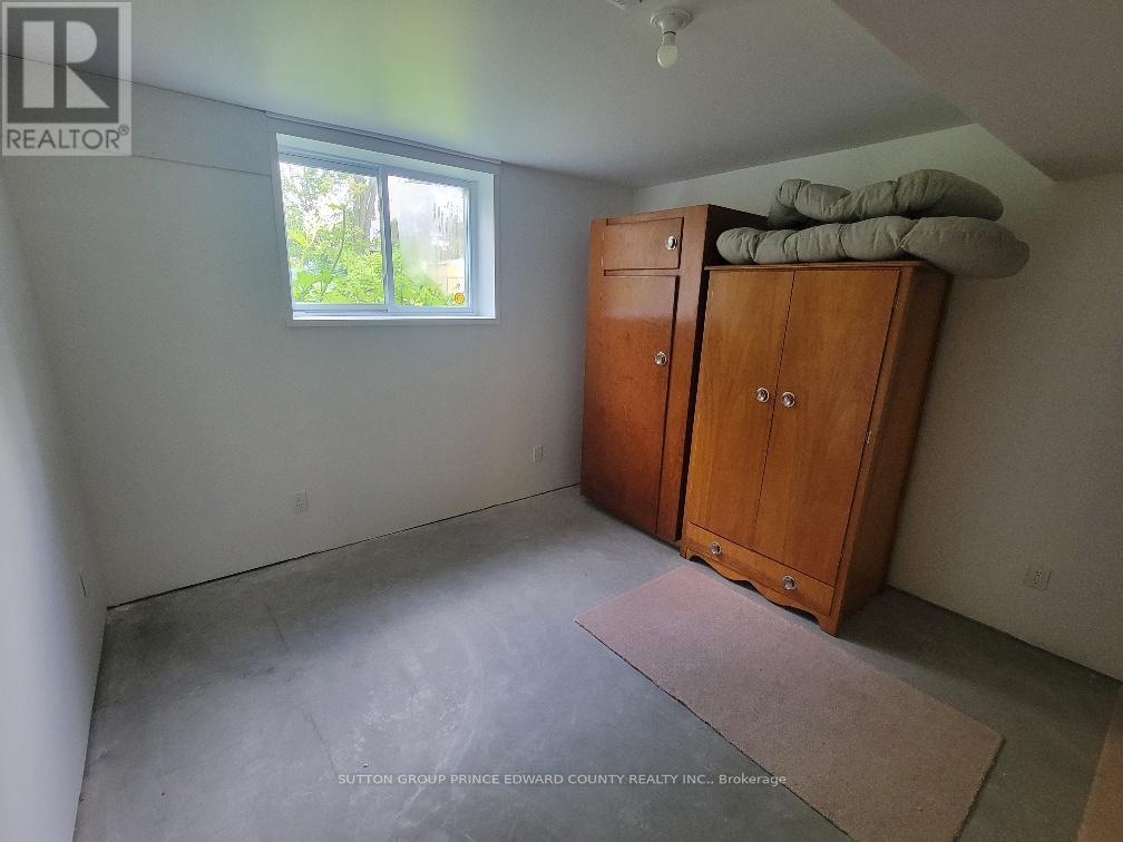 Photo 35 of 100 Selena Avenue, Belleville ON