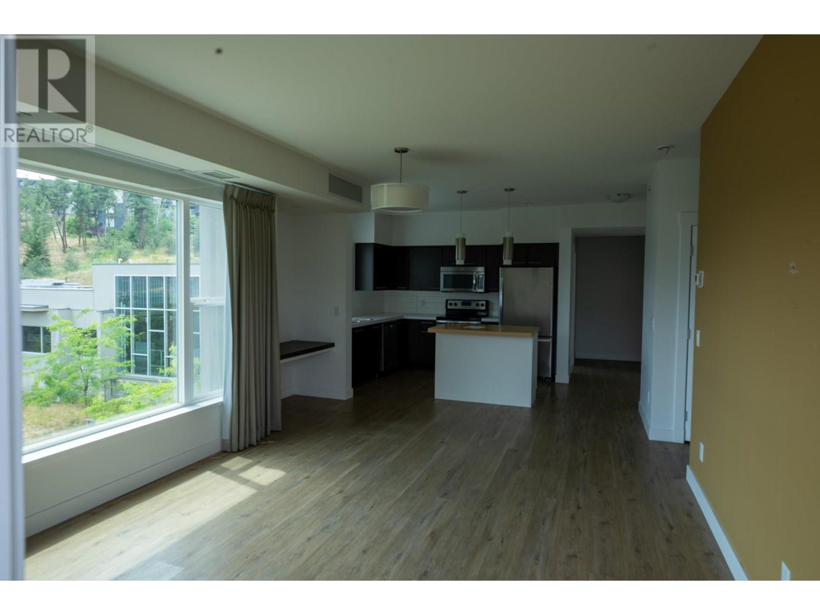 307 985 Academy Way, Kelowna