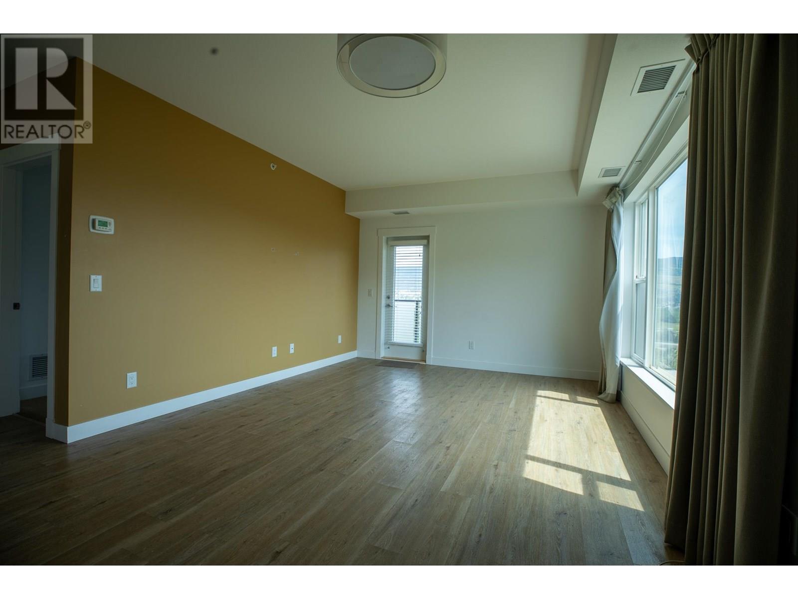 307 985 Academy Way, Kelowna