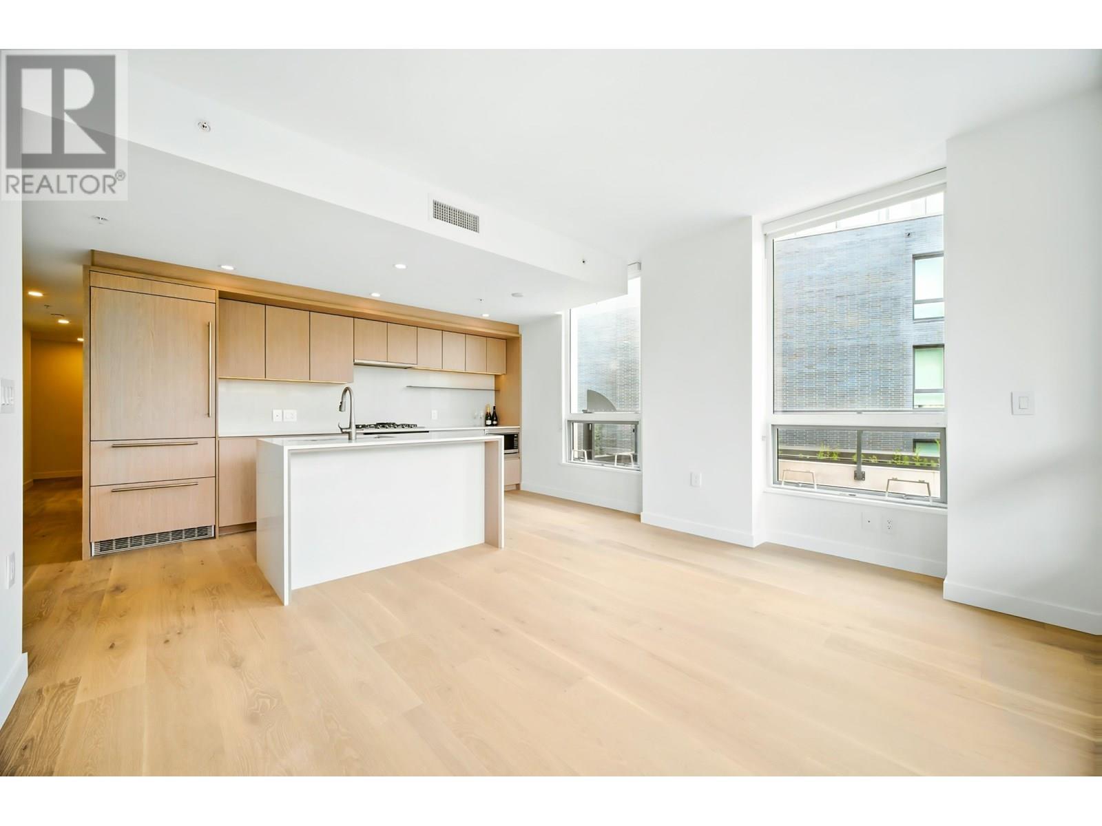Photo 10 of 315 5212 Cambie Street, Vancouver BC