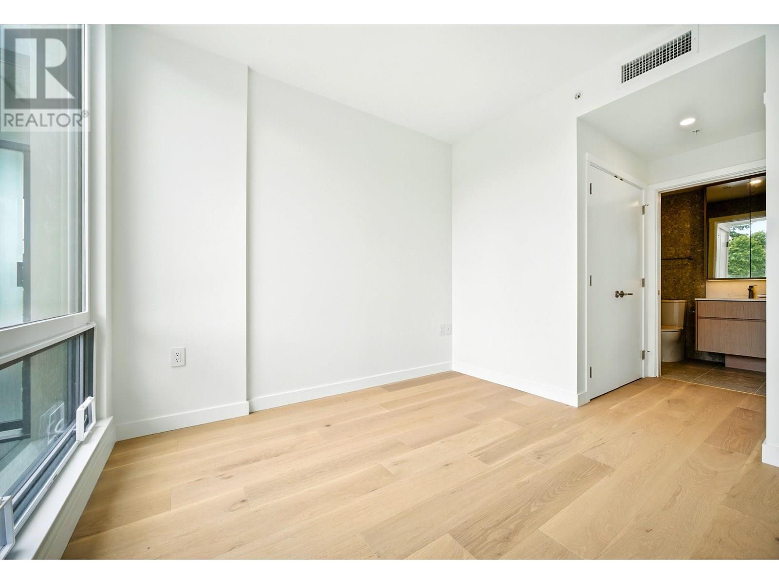 Photo 16 of 315 5212 Cambie Street, Vancouver BC