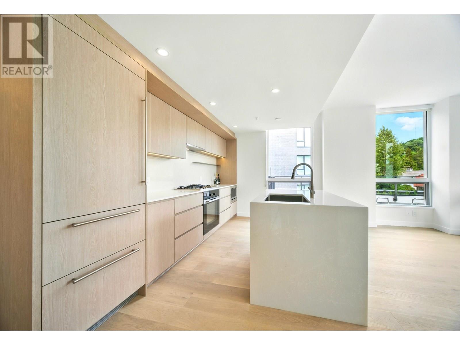 Photo 12 of 315 5212 Cambie Street, Vancouver BC