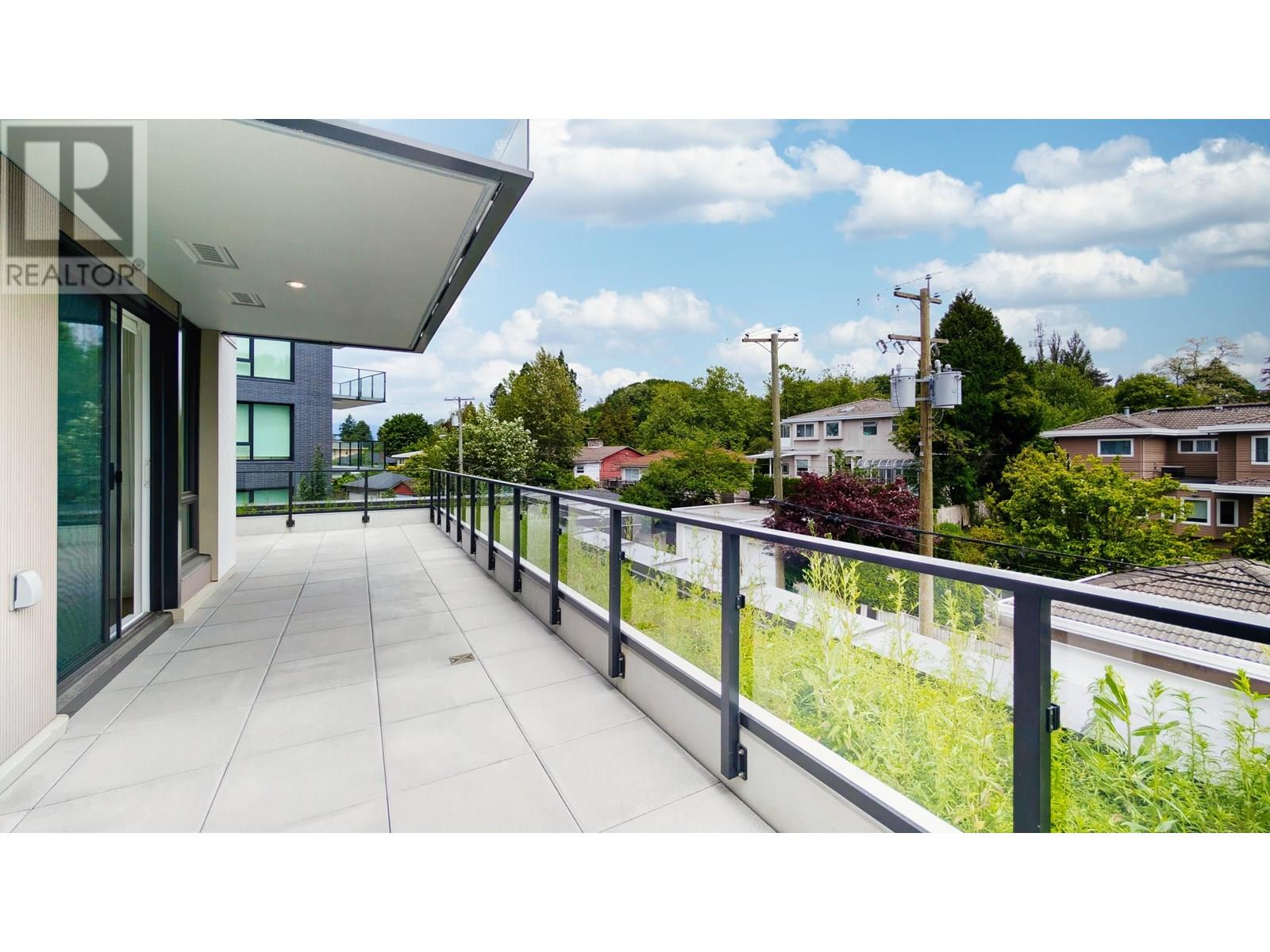 Photo 5 of 315 5212 Cambie Street, Vancouver BC