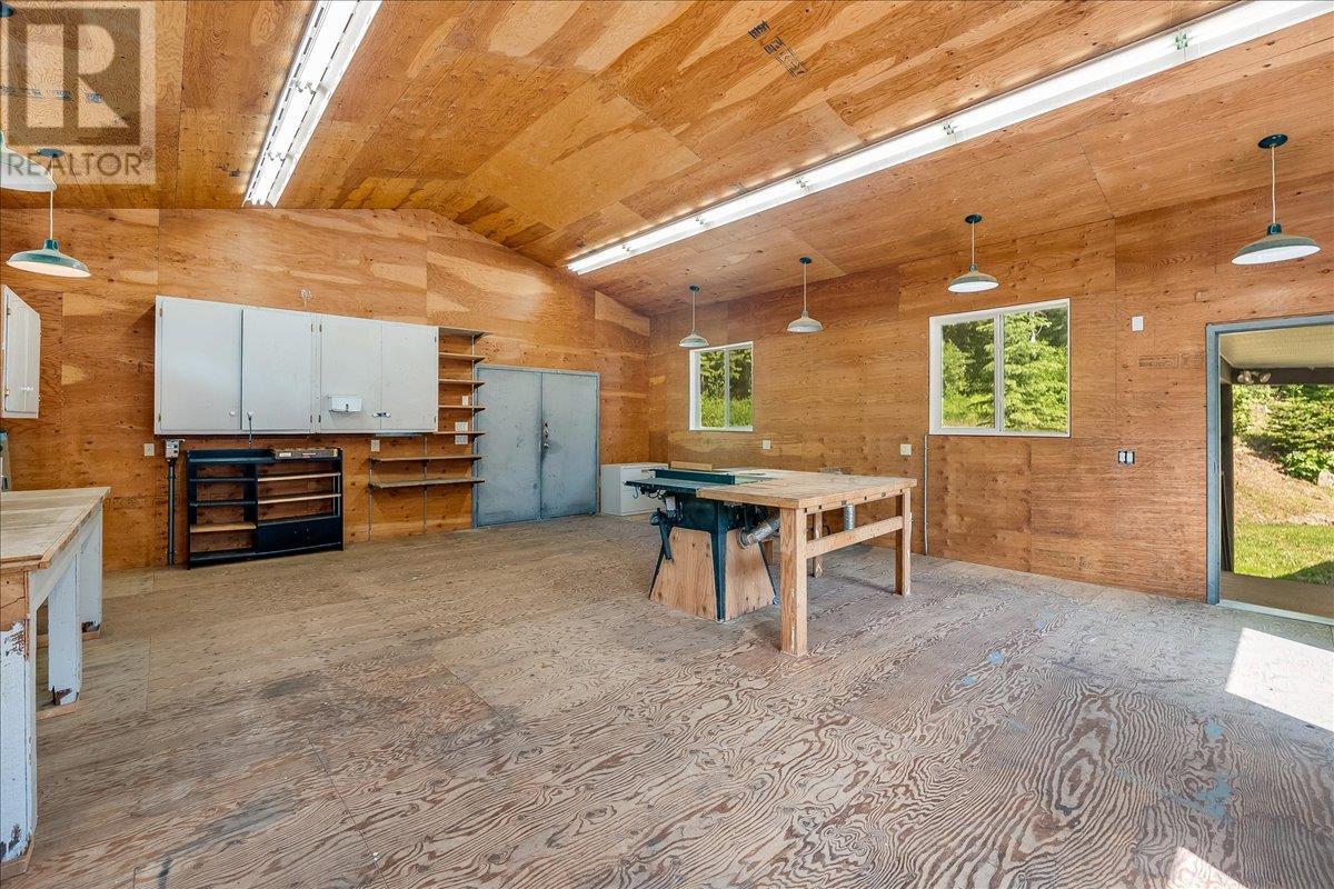 5270 Callbeck Road, Nelson
