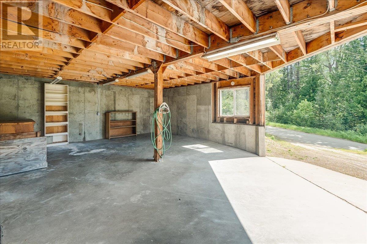 5270 Callbeck Road, Nelson