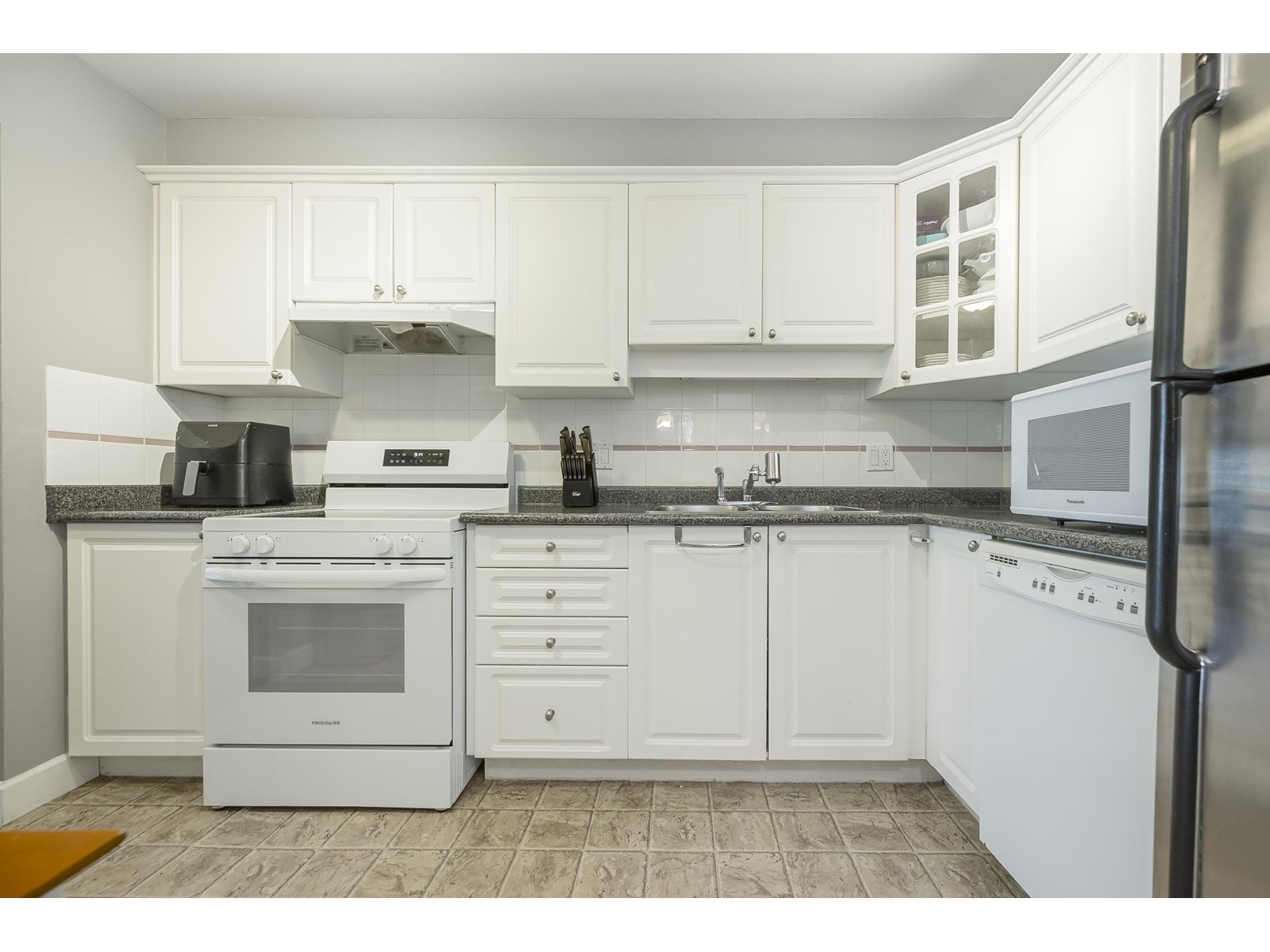 Photo 14 of 209 9018 208 Street, Langley BC