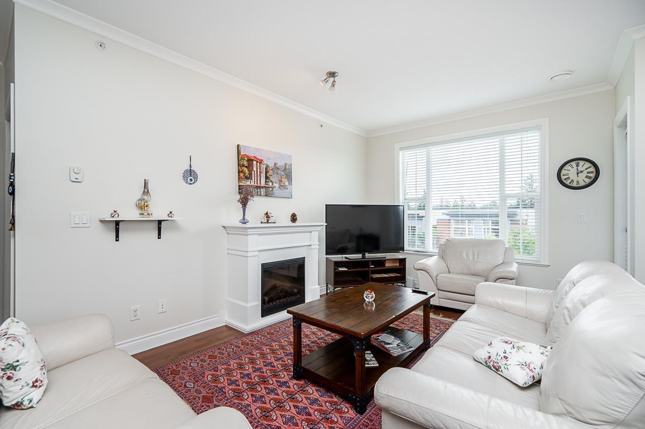 Photo 9 of 408 20286 53 A Avenue, Langley BC
