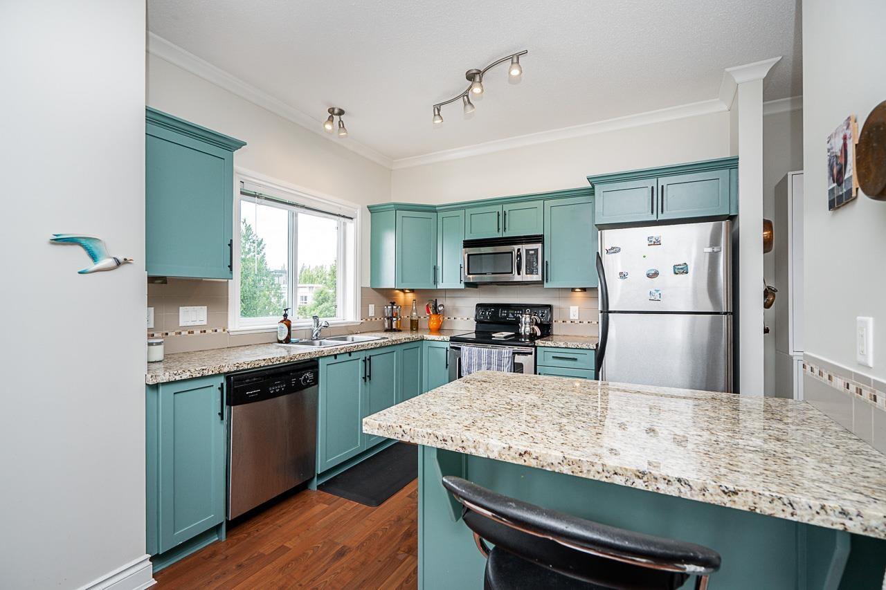 Photo 3 of 408 20286 53 A Avenue, Langley BC