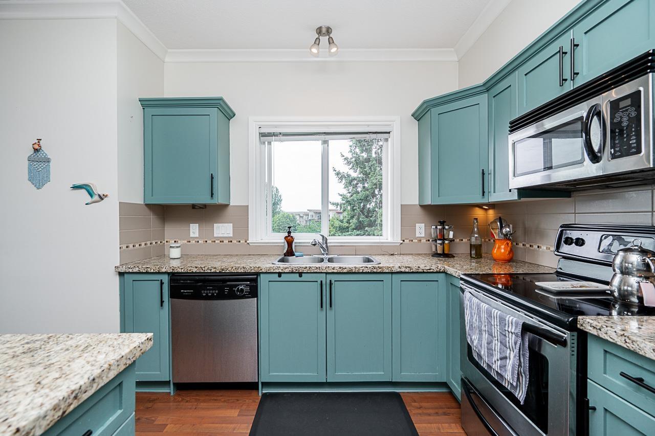 Photo 4 of 408 20286 53 A Avenue, Langley BC