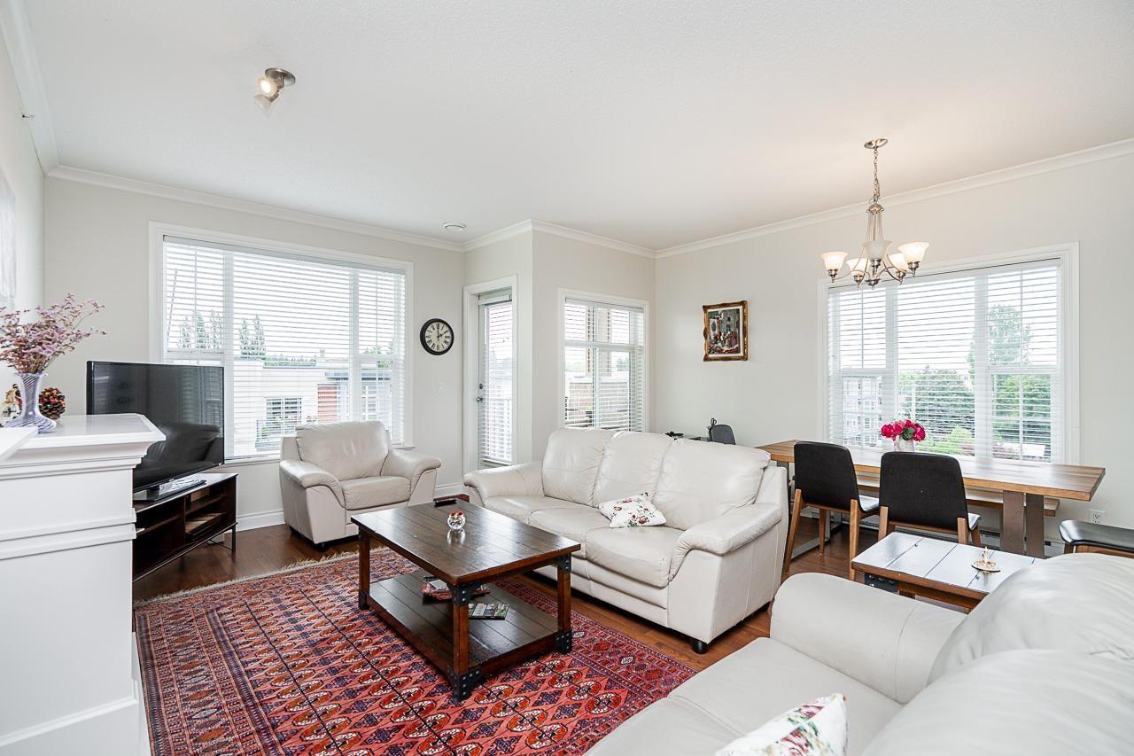Photo 1 of 408 20286 53 A Avenue, Langley BC