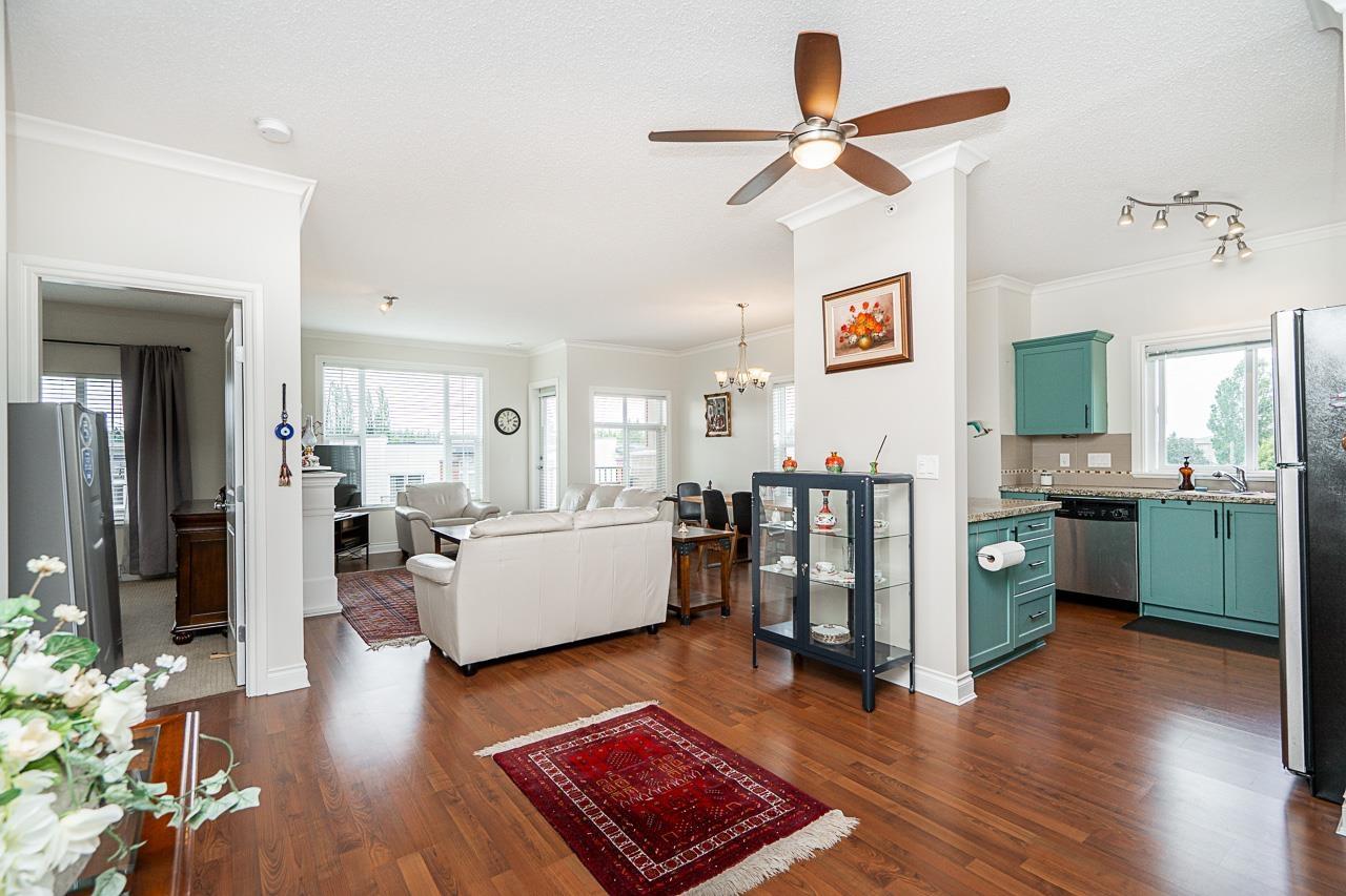 Photo 7 of 408 20286 53 A Avenue, Langley BC