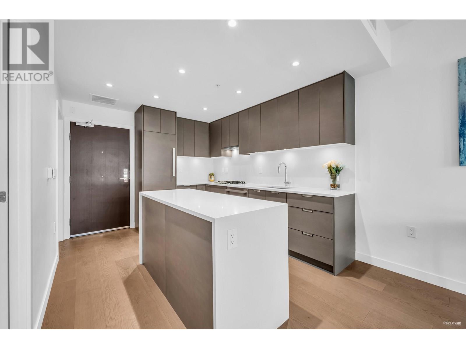 Photo 13 of 407 6328 Cambie Street, Vancouver BC