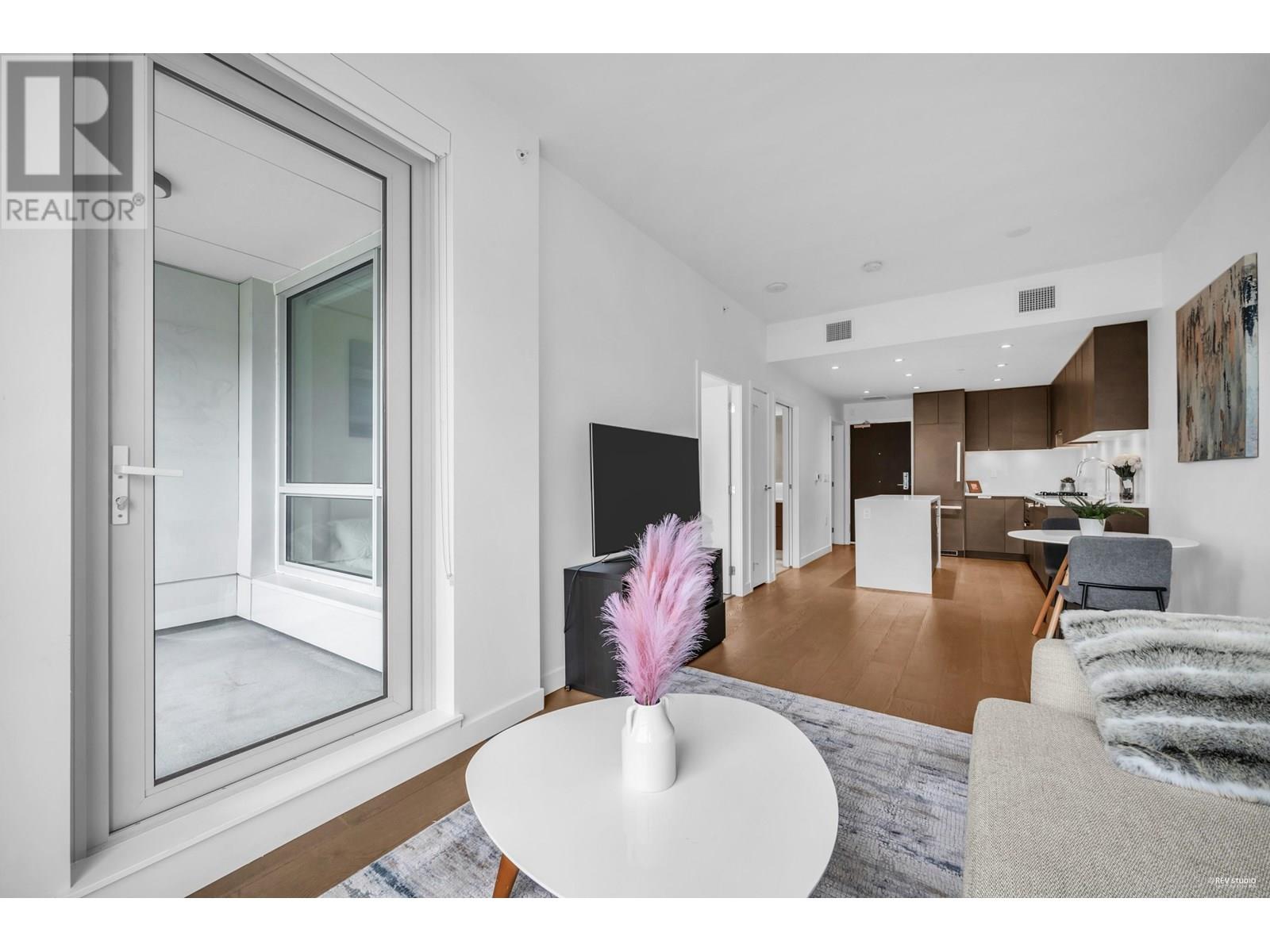 Photo 2 of 407 6328 Cambie Street, Vancouver BC