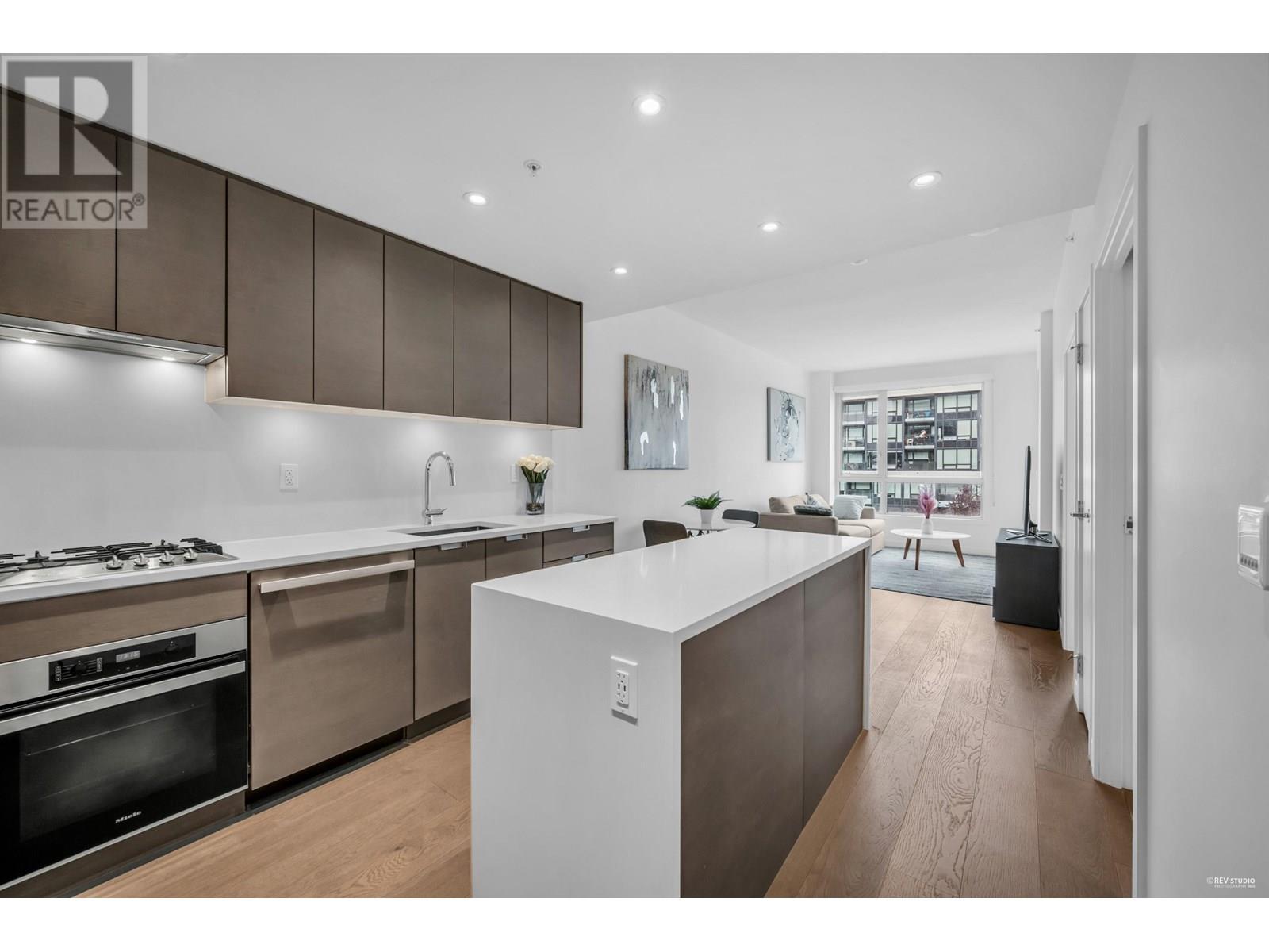 Photo 19 of 407 6328 Cambie Street, Vancouver BC