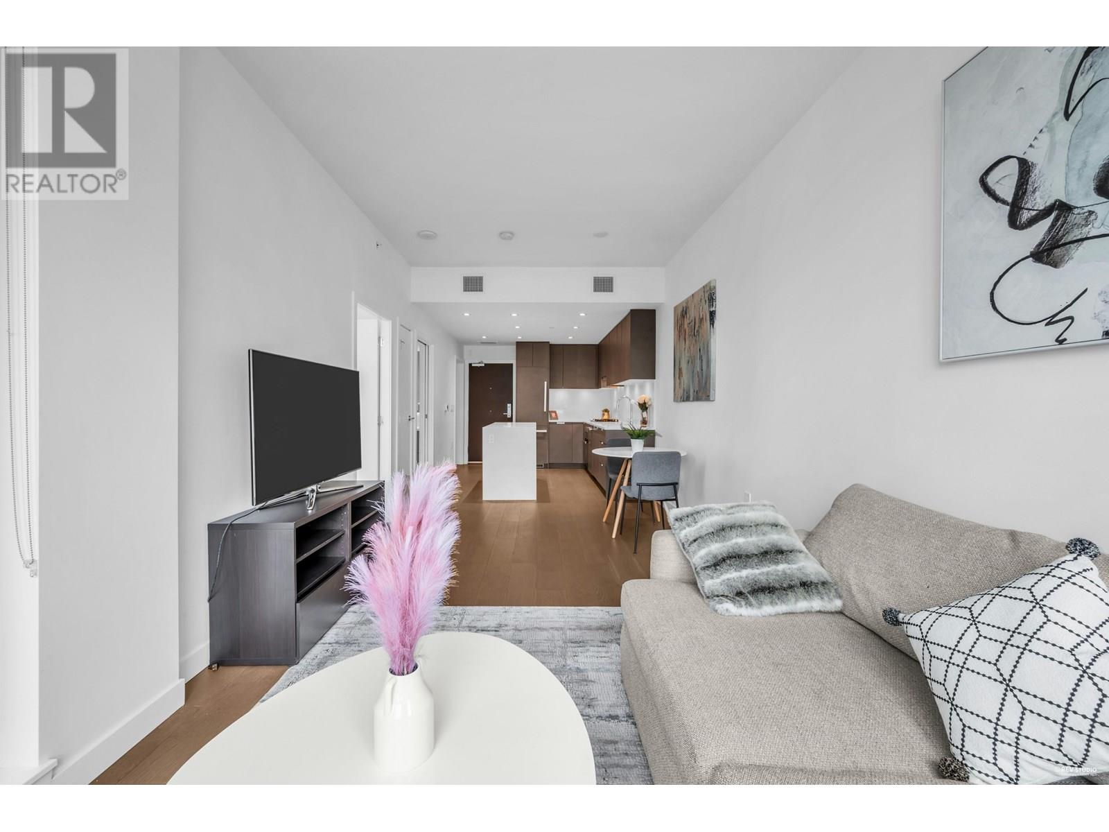Photo 6 of 407 6328 Cambie Street, Vancouver BC