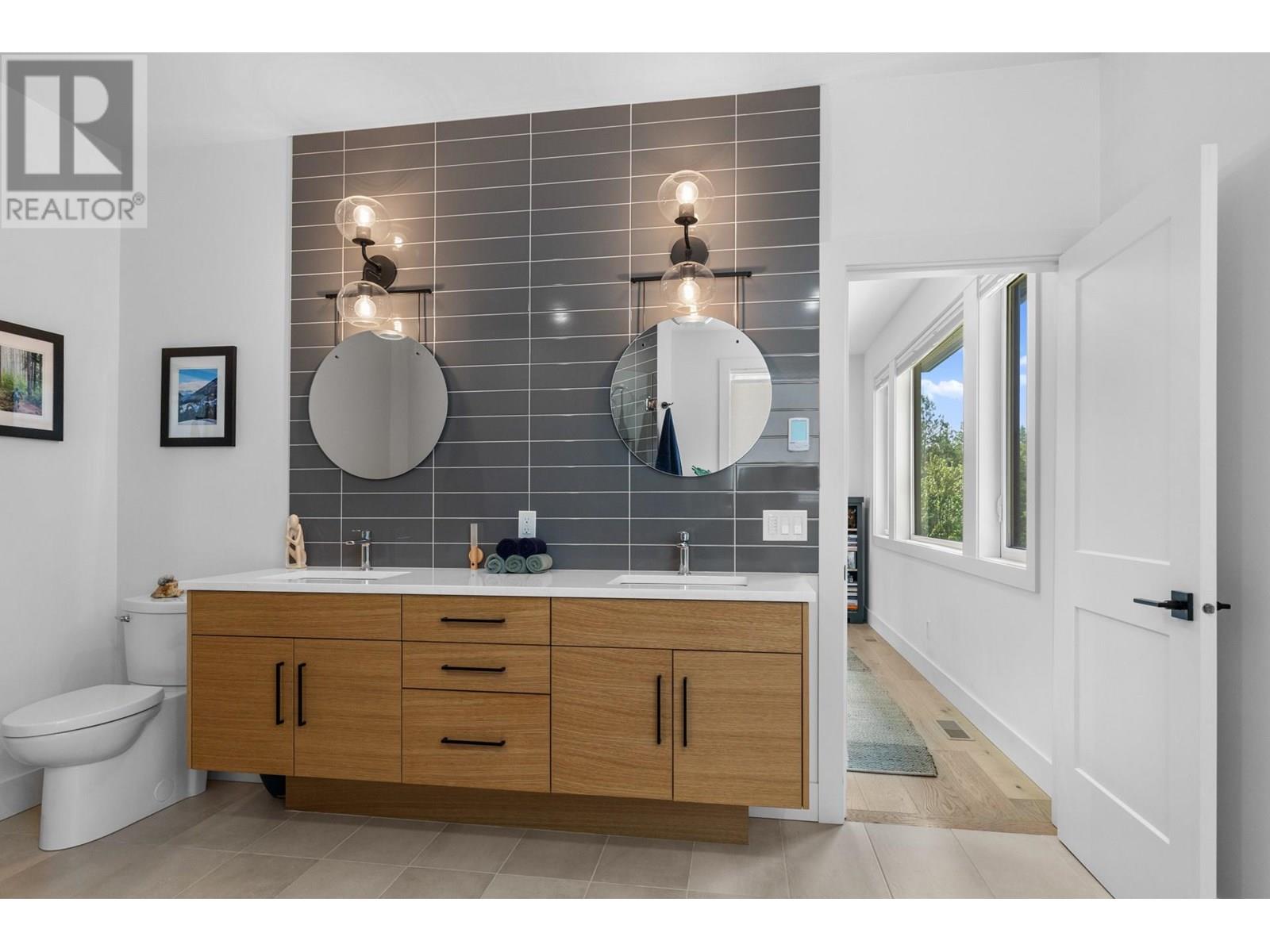 22 830 Westview Way, West Kelowna