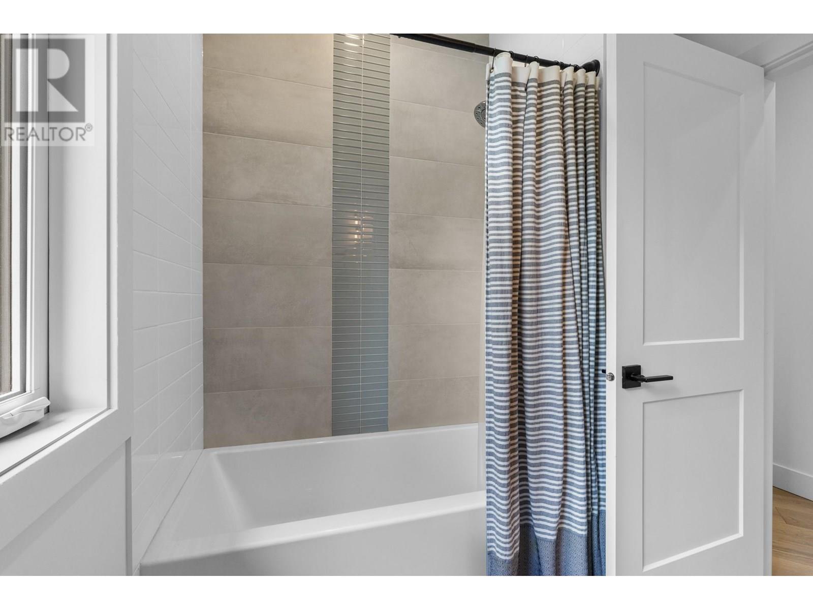 22 830 Westview Way, West Kelowna