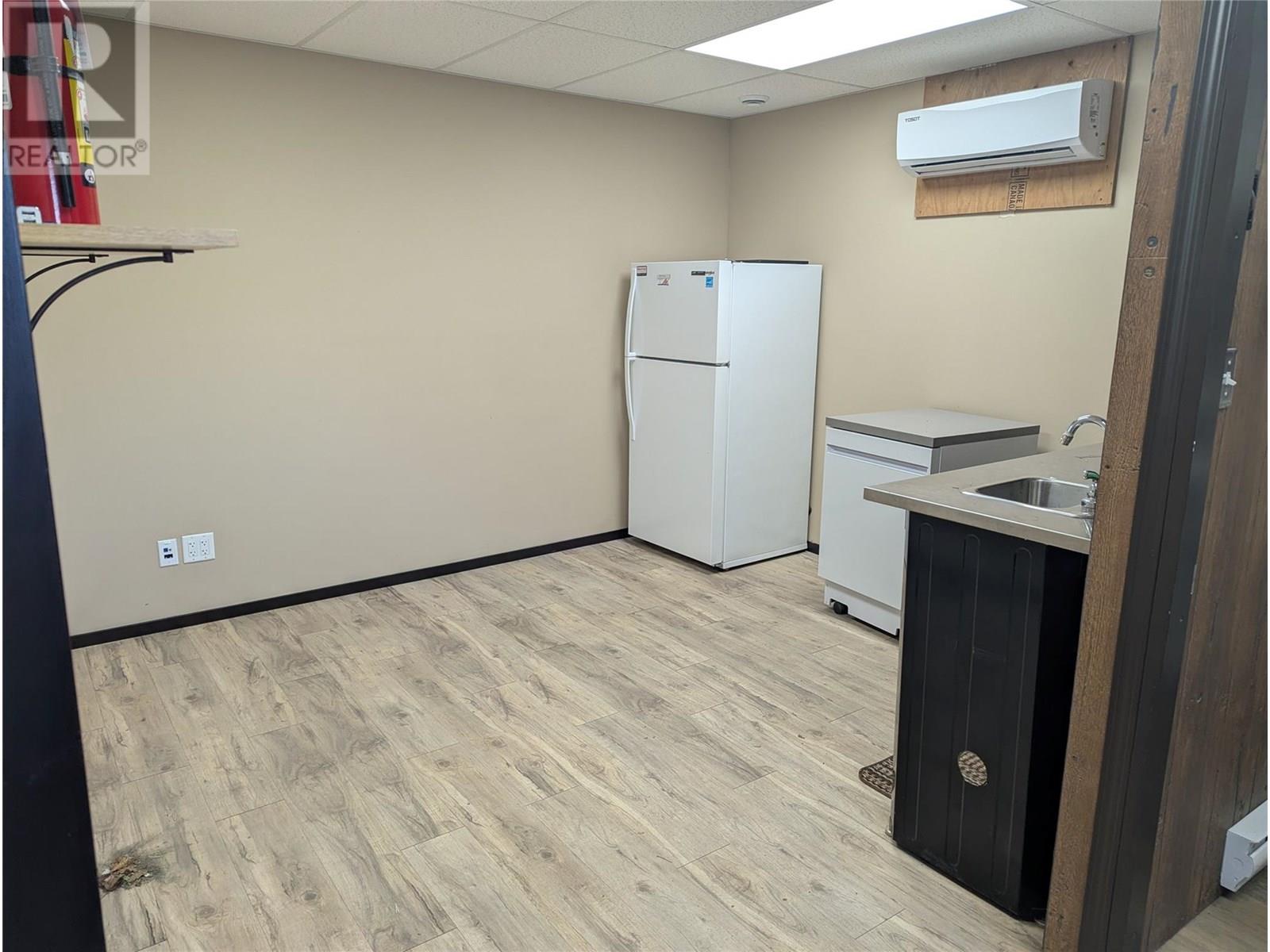 8 415B DENE Drive, Kamloops