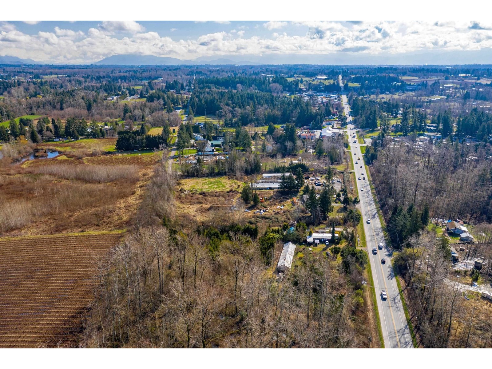 Photo 9 of 24183 Fraser Highway, Langley BC
