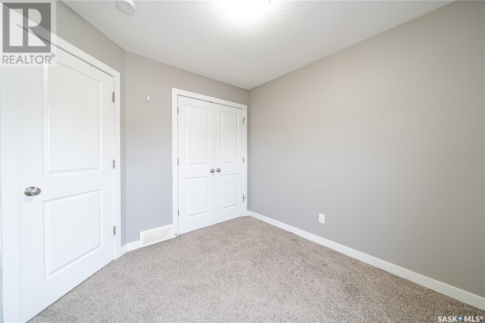 Photo 3 of 5128 Aerial Crescent, Regina SK