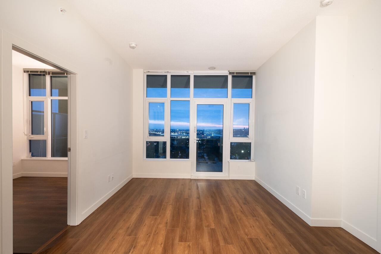Photo 6 of 3403 13308 Central Avenue, Surrey BC