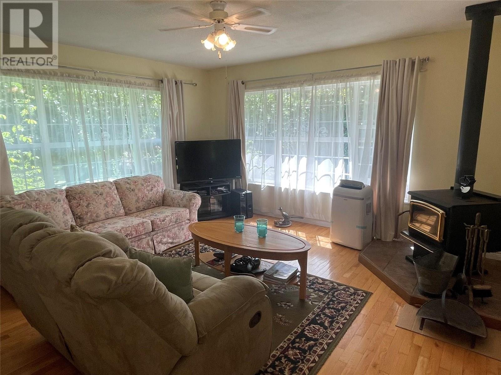  3915 Express Point Road, Scotch Creek