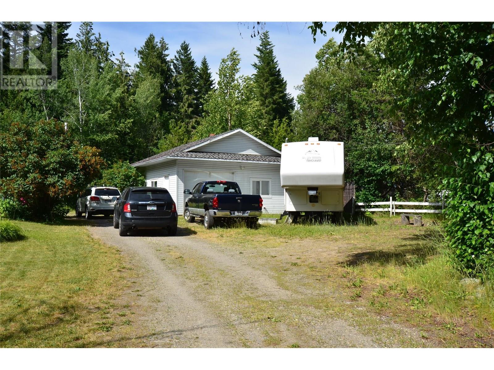  3915 Express Point Road, Scotch Creek