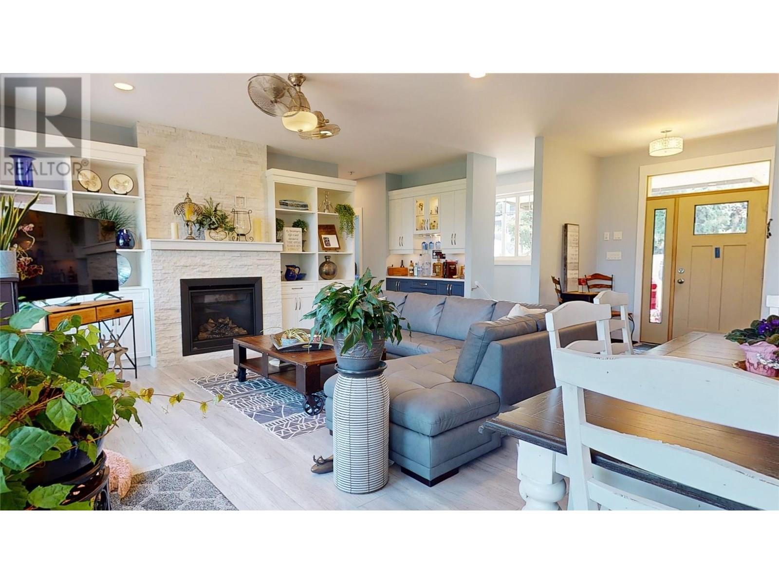 2526 Waverly Drive, Blind Bay