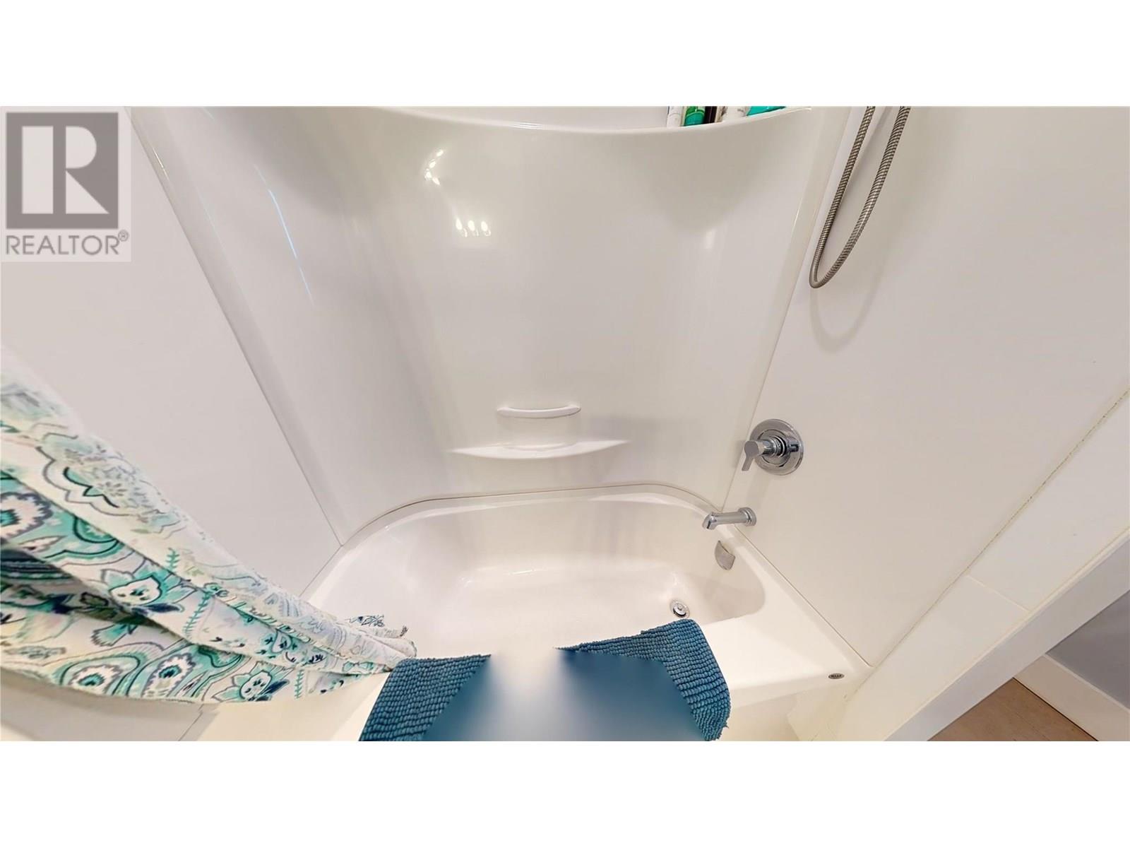 2526 Waverly Drive, Blind Bay