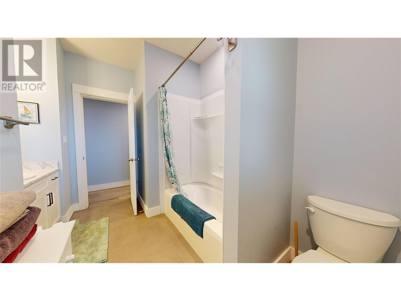 2526 Waverly Drive, Blind Bay