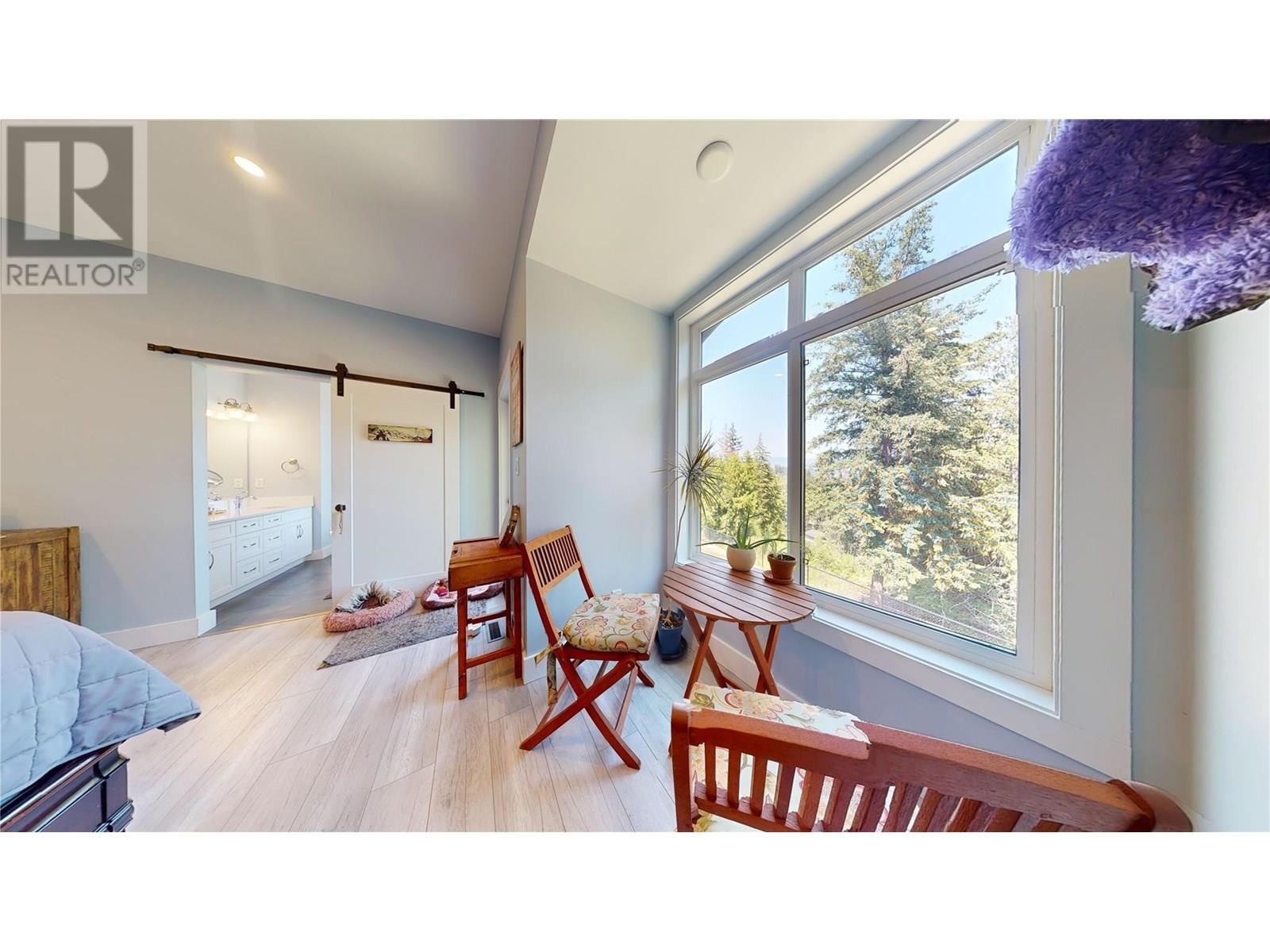 2526 Waverly Drive, Blind Bay