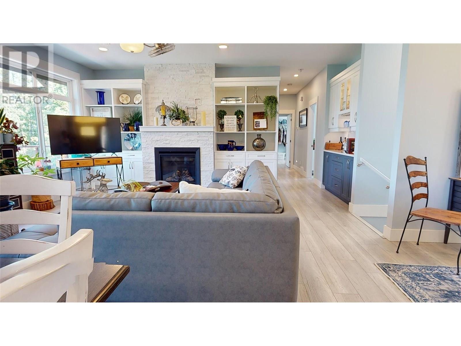 2526 Waverly Drive, Blind Bay