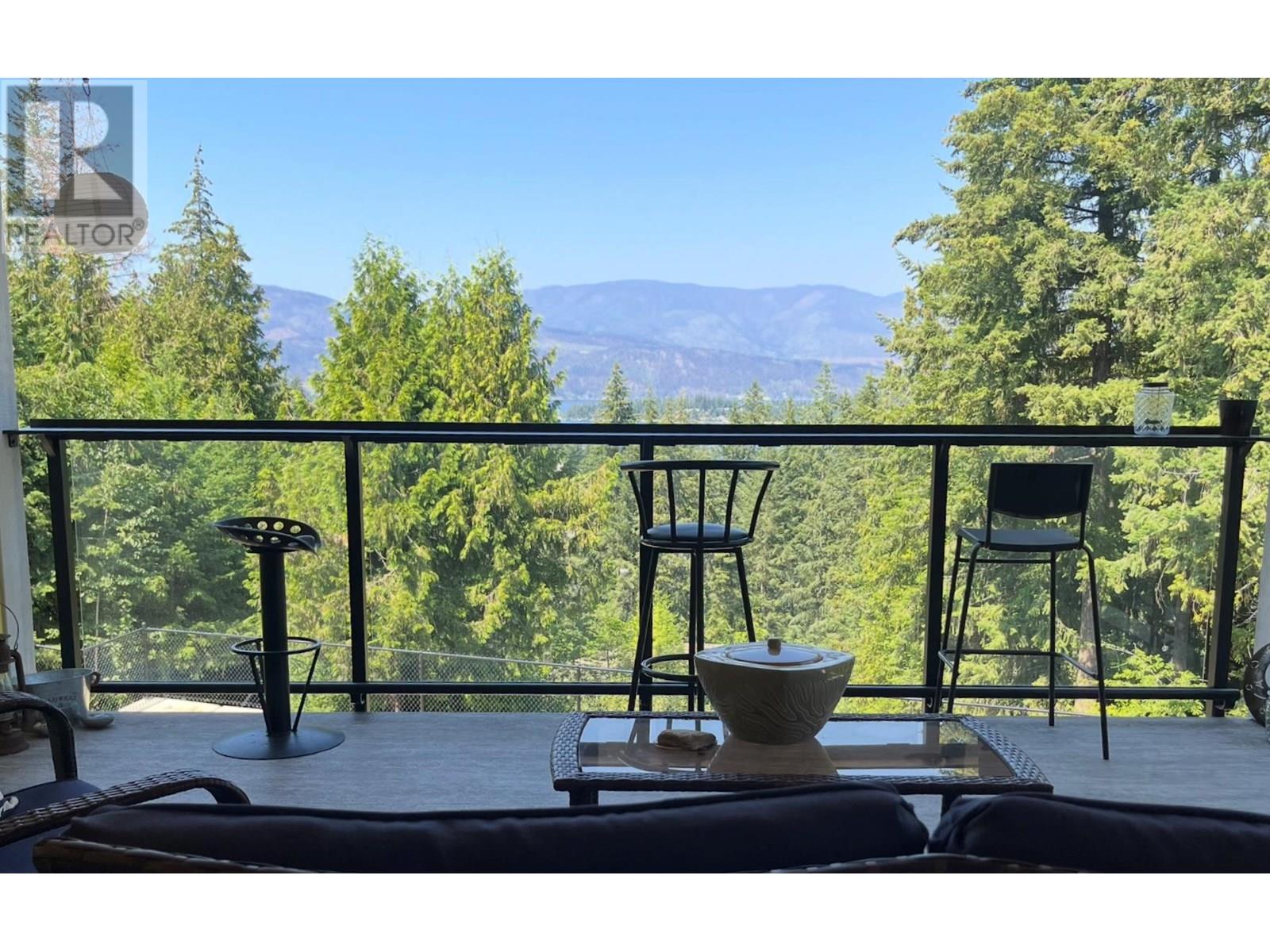 2526 Waverly Drive, Blind Bay