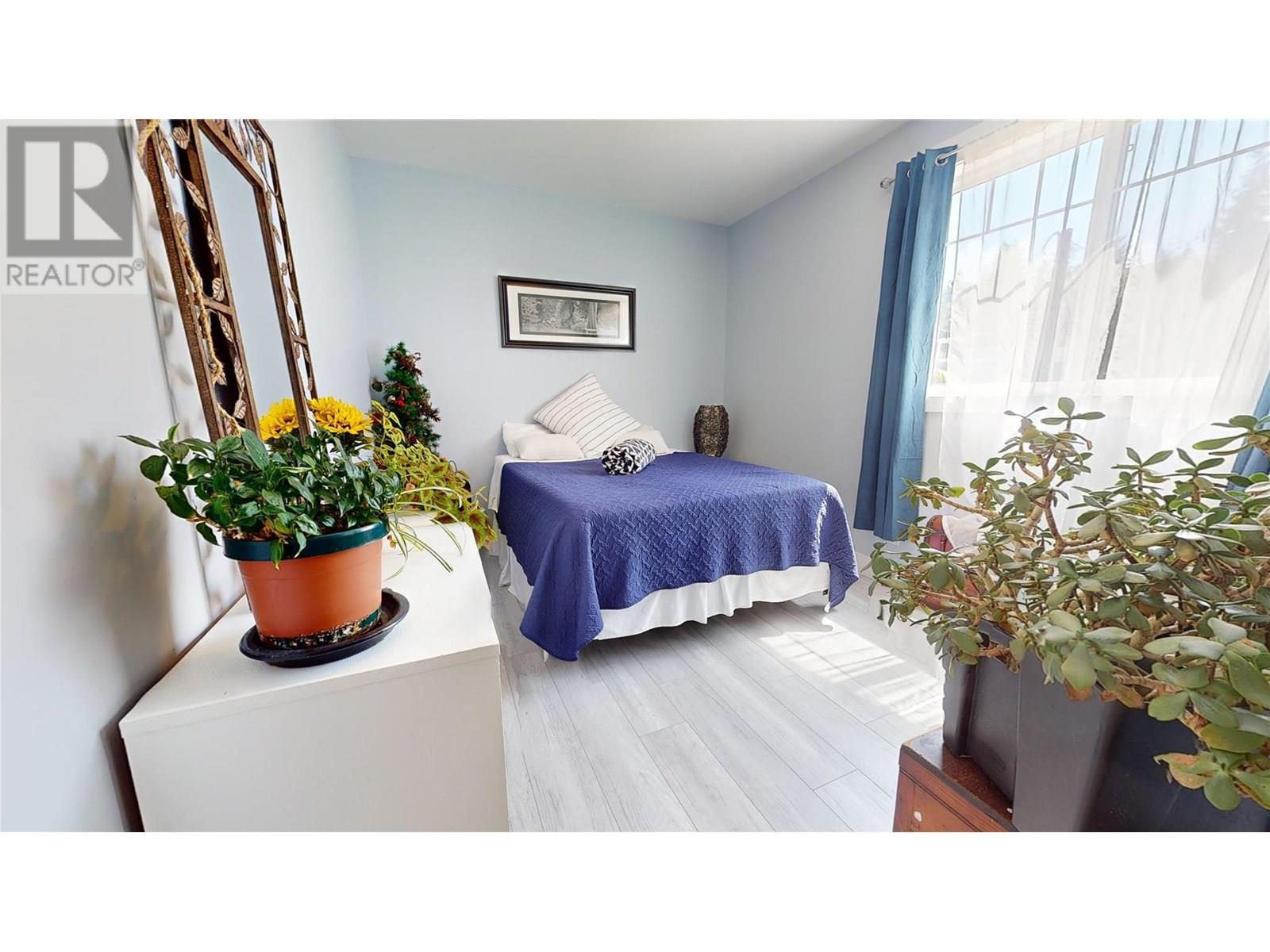 2526 Waverly Drive, Blind Bay