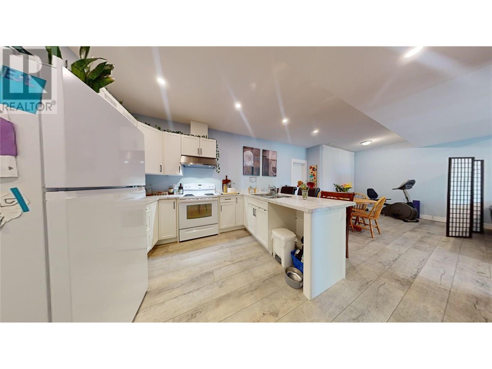 2526 Waverly Drive, Blind Bay