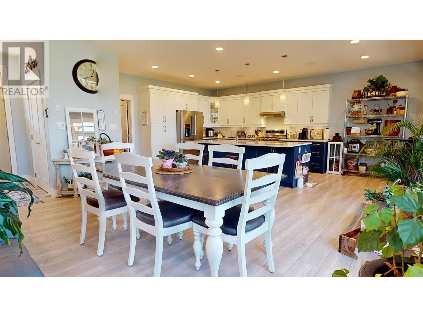 2526 Waverly Drive, Blind Bay