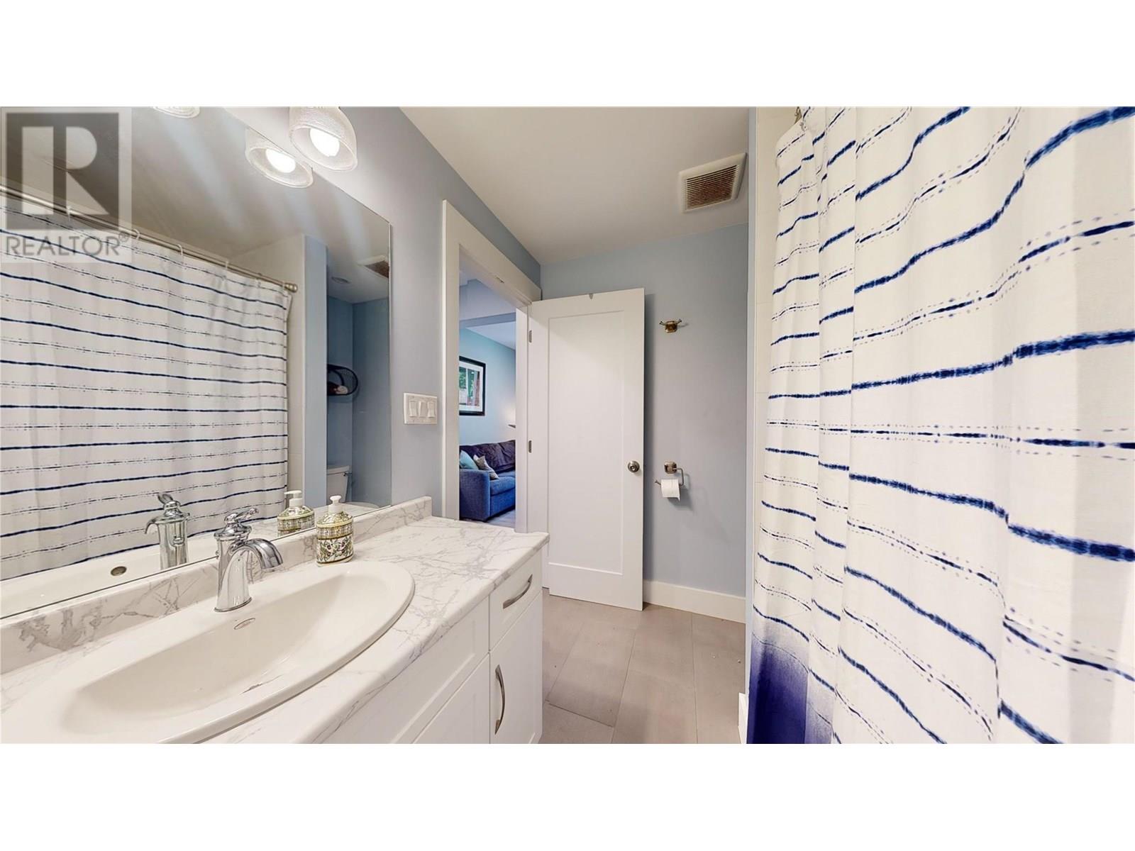 2526 Waverly Drive, Blind Bay
