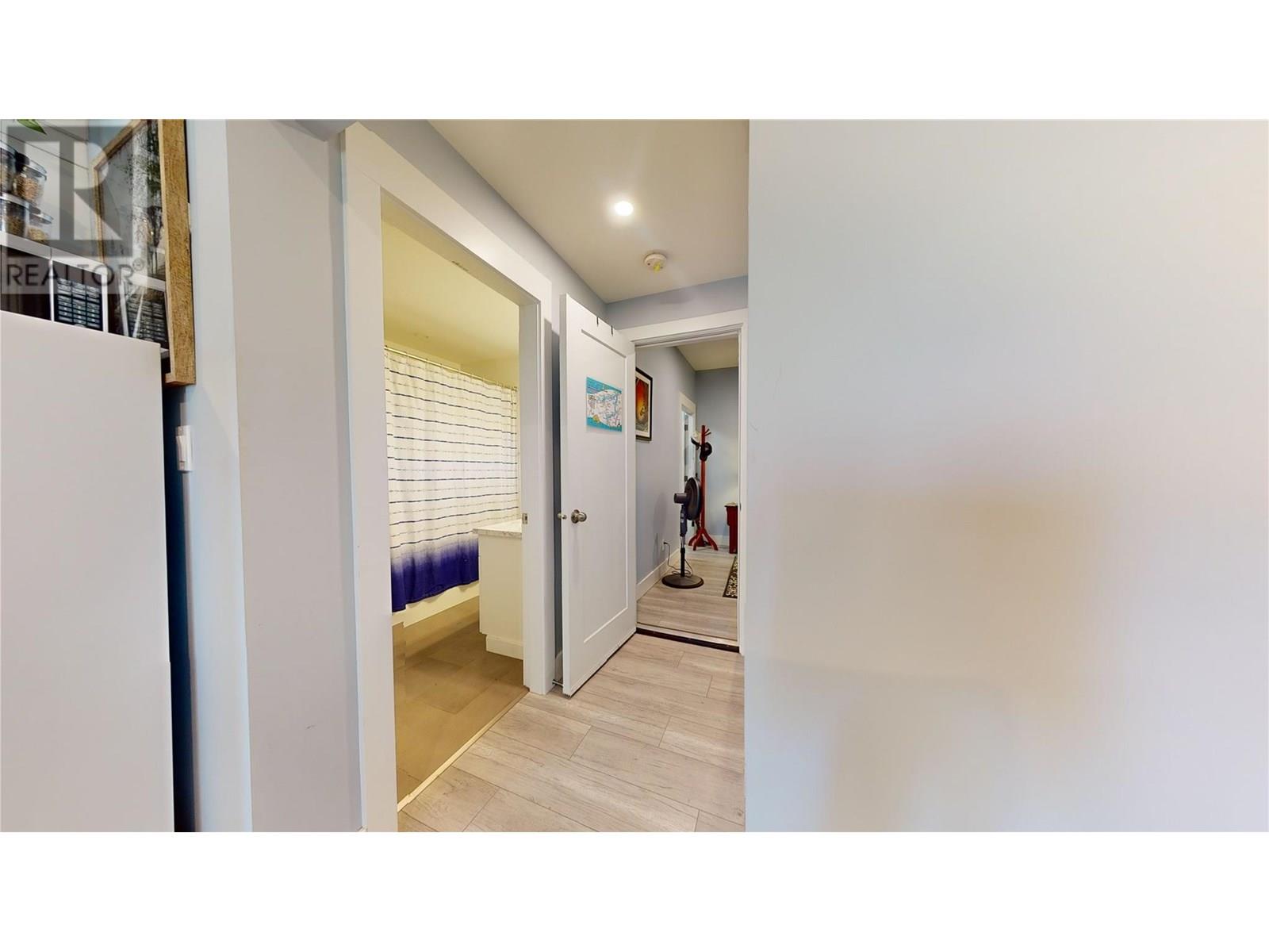 2526 Waverly Drive, Blind Bay