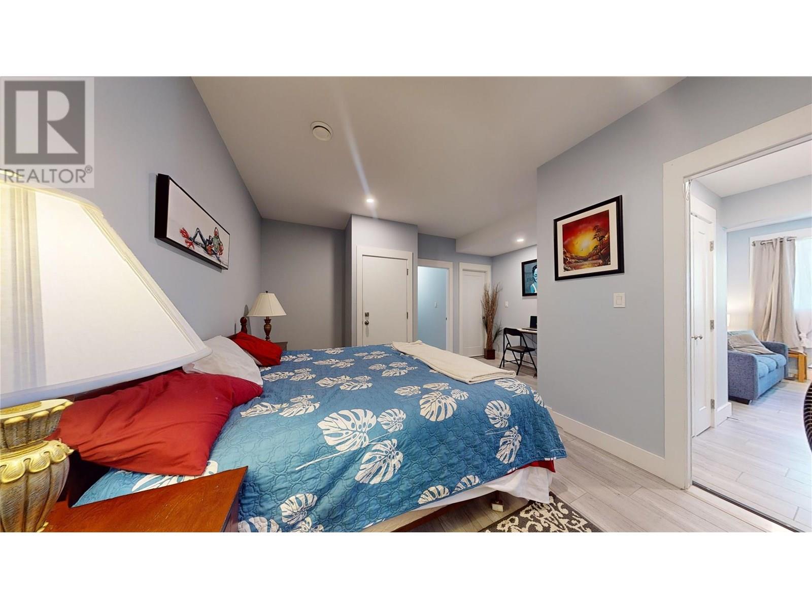 2526 Waverly Drive, Blind Bay
