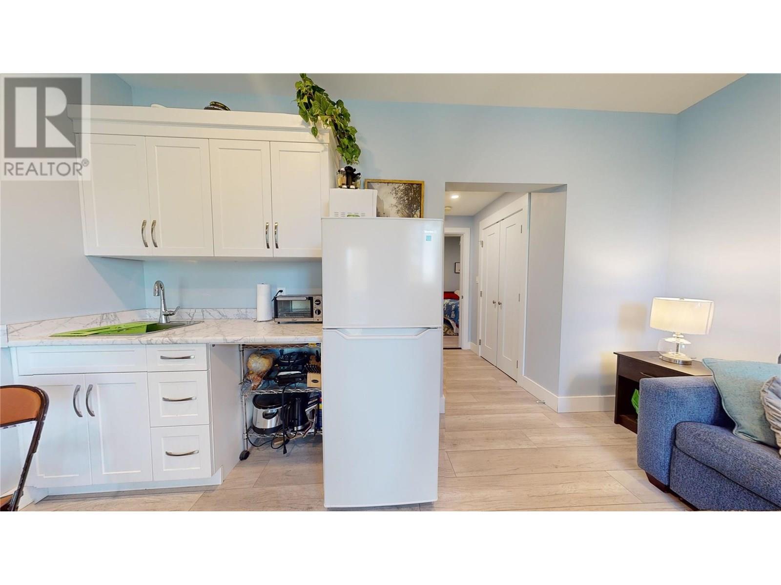 2526 Waverly Drive, Blind Bay