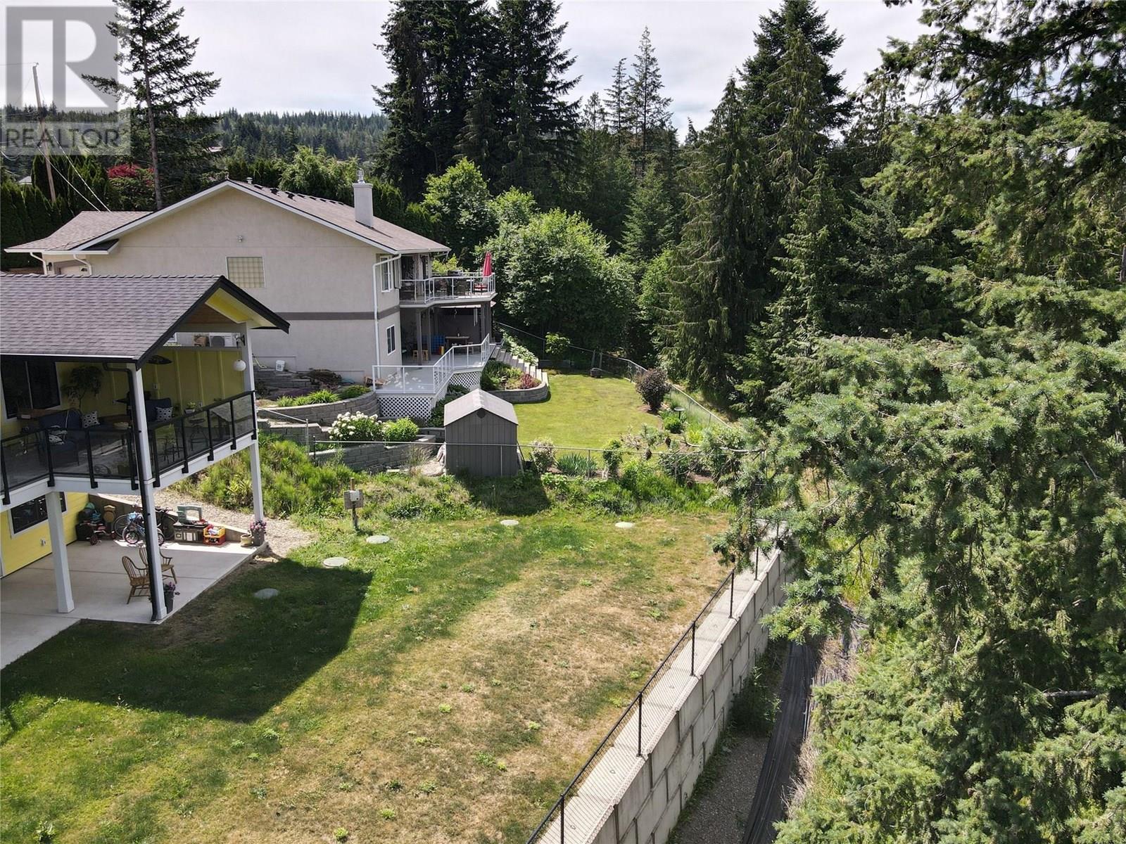 2526 Waverly Drive, Blind Bay