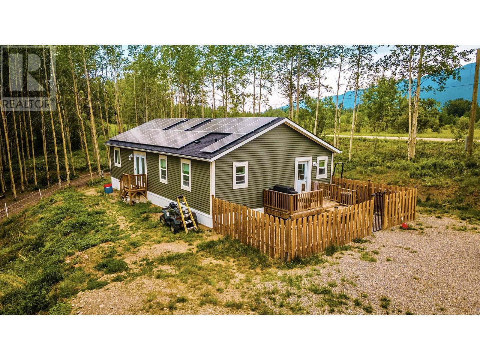 455 HORSESHOE LAKE ROAD, McBride