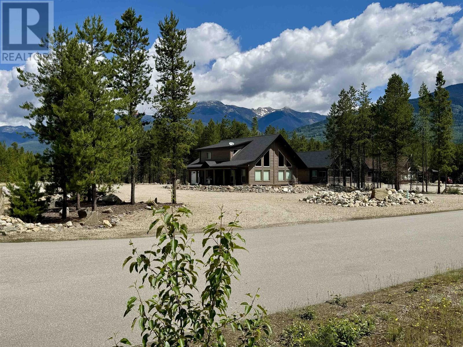 1292 FOWLER PLACE, Valemount