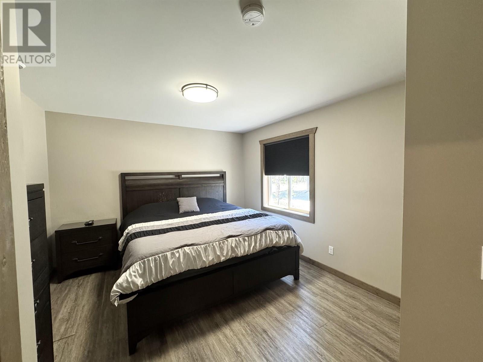 1292 FOWLER PLACE, Valemount