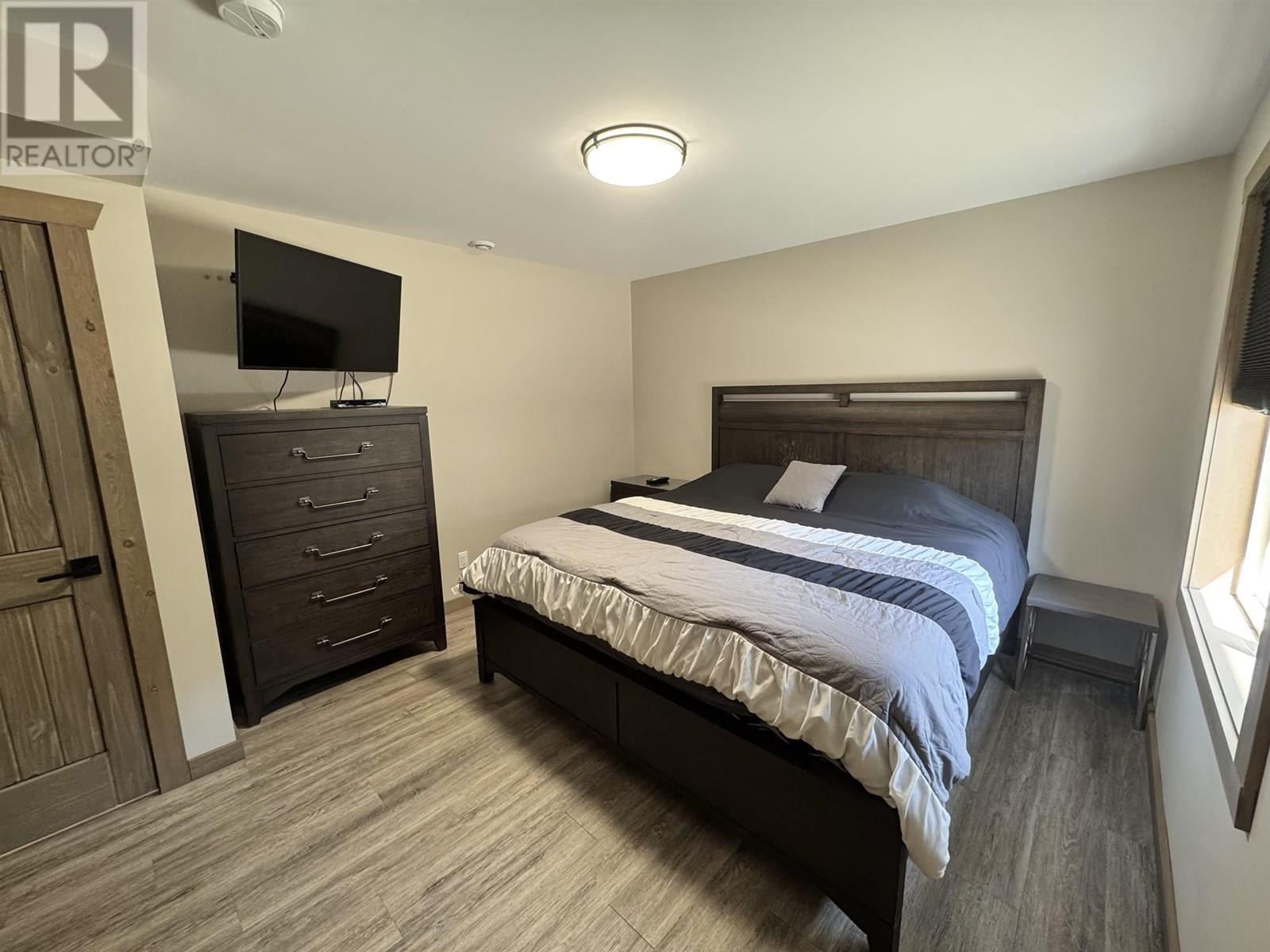 1292 FOWLER PLACE, Valemount